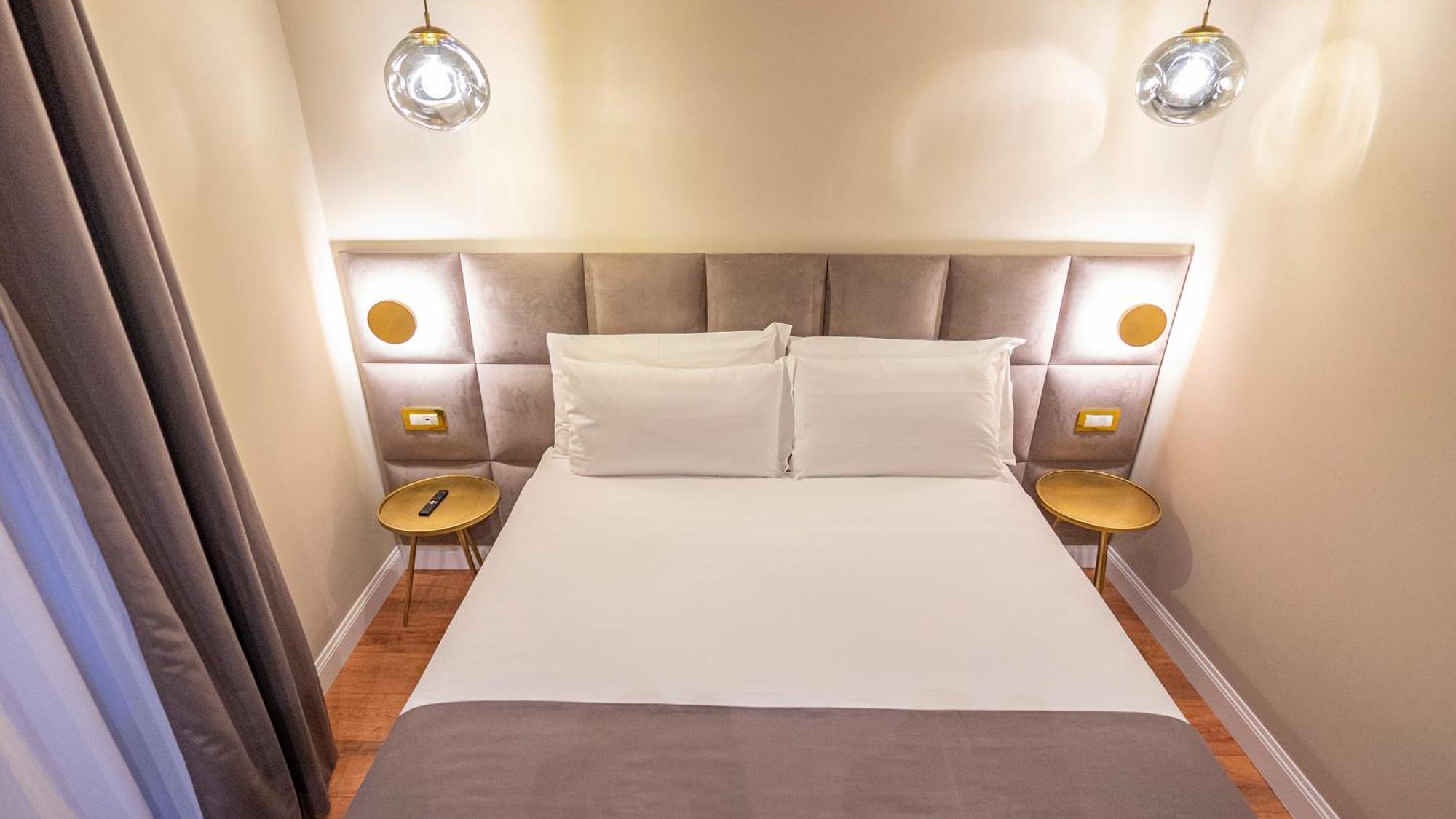 Navona Comfort Rooms ローマ エクステリア 写真
